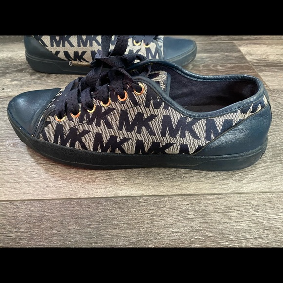 Michaels kors shoes - Picture 1 of 5